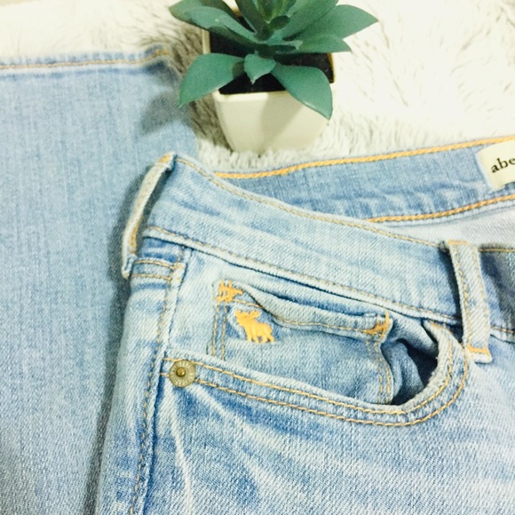 EUC Abercrombie Skinny Jeans - Picture 4 of 7